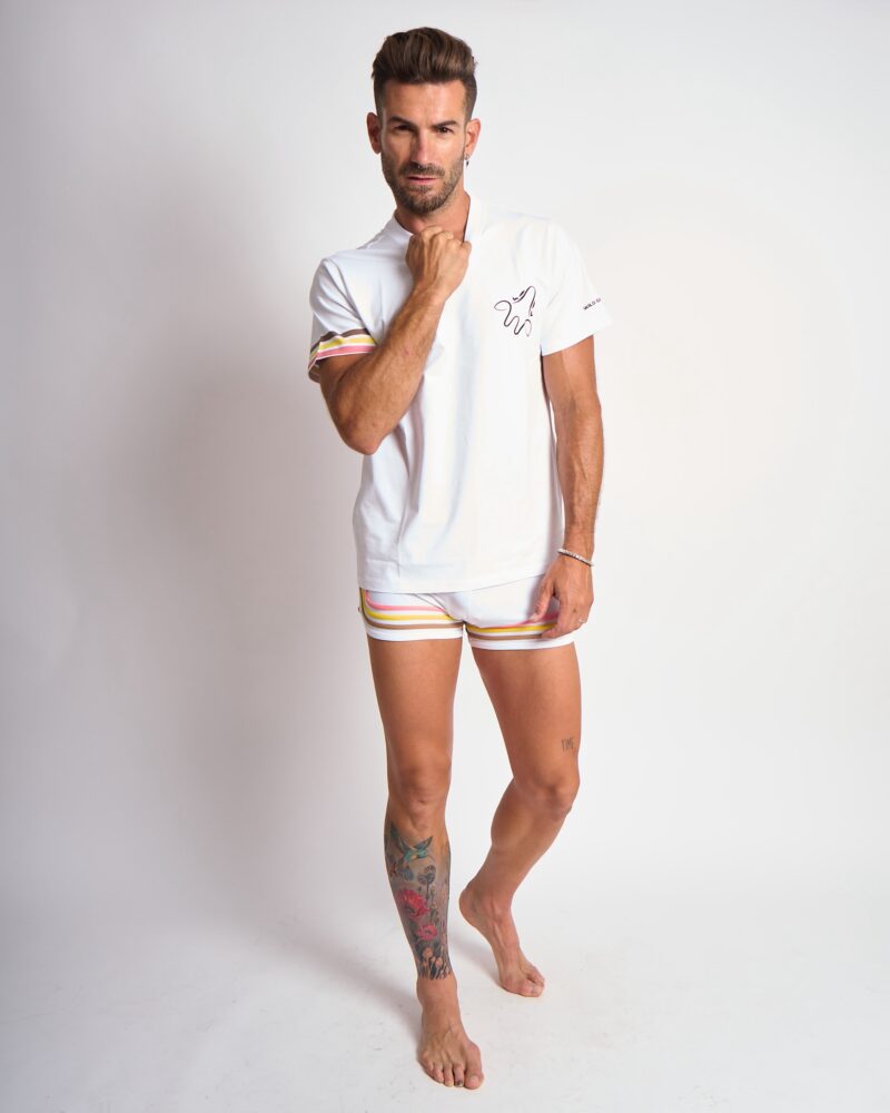 Wildgiraffes black logo short sleeve t-shirt white