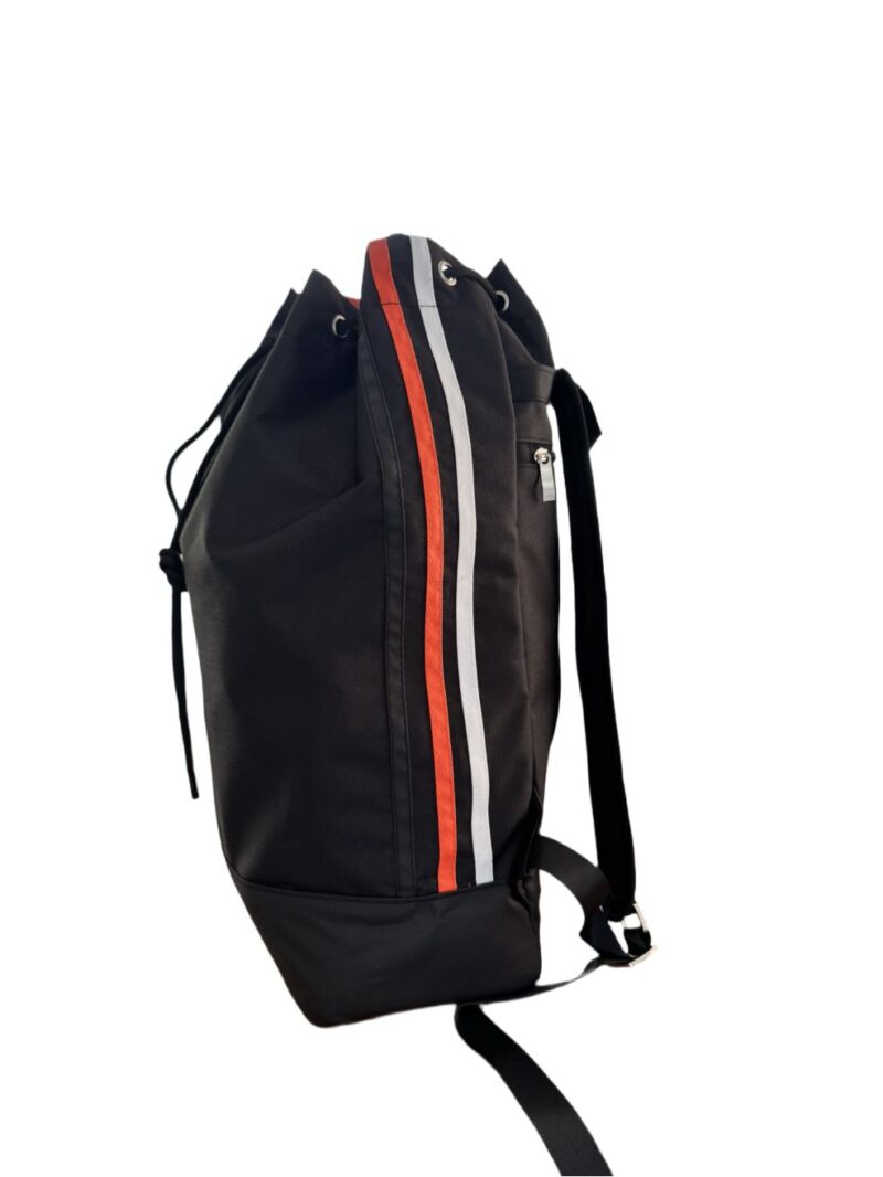 Mochila de playa negra giraffic